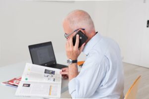 Mitarbeitermedien gibt es in vielen Formaten - von Print bis App.